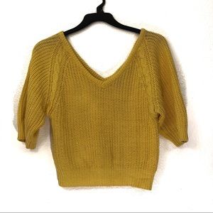 Max & Diane Cropped Cable Knit V-Neck Sweater